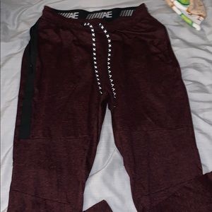 american eagle joggers